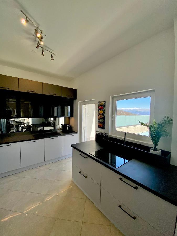 Luxury Villa Eternity - Marvelous Sea View - Box Spring Beds - Opatija-Poljane Exteriör bild